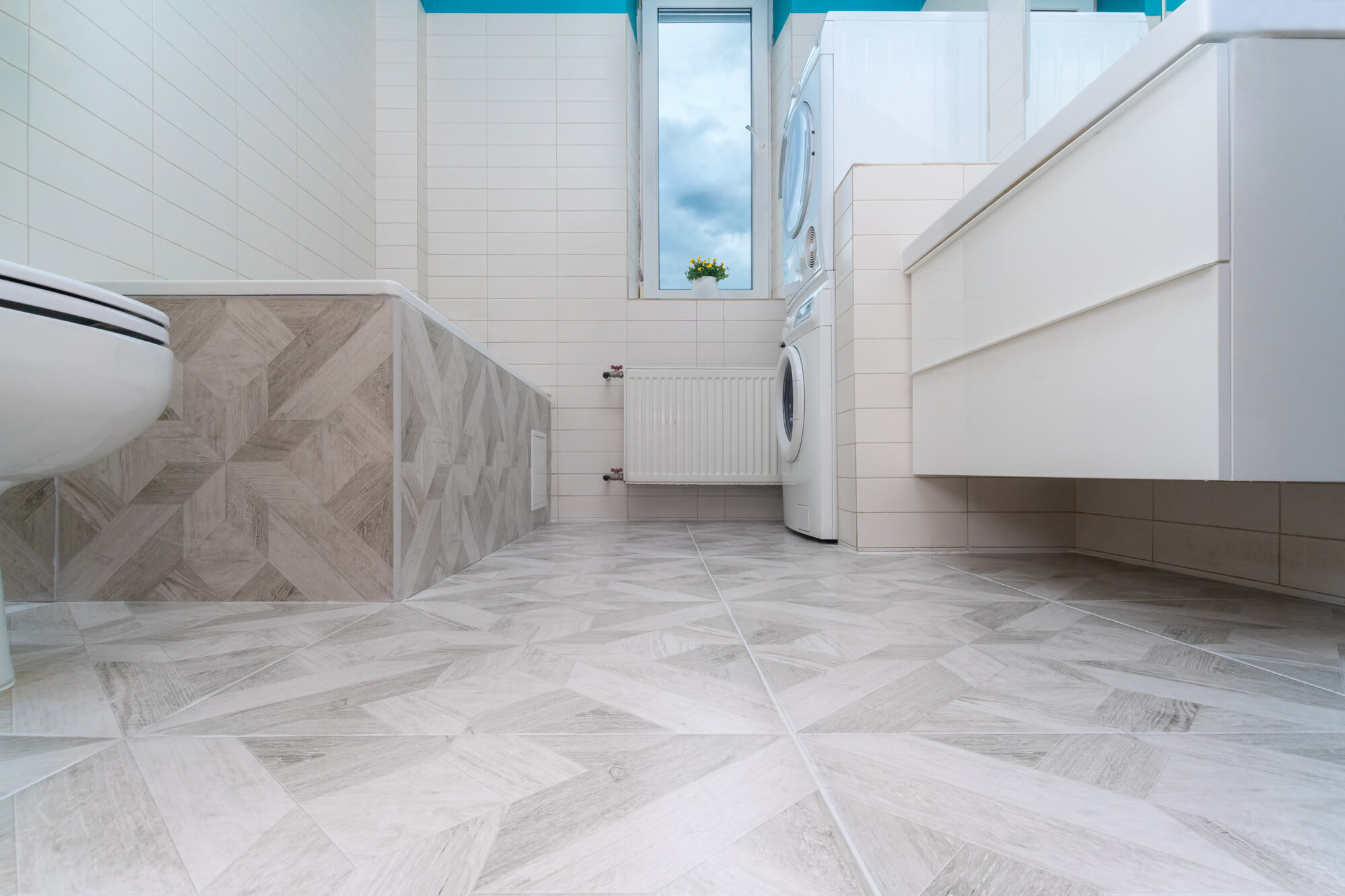 The Impact of New Flooring on Your Bathroom’s Aesthetic