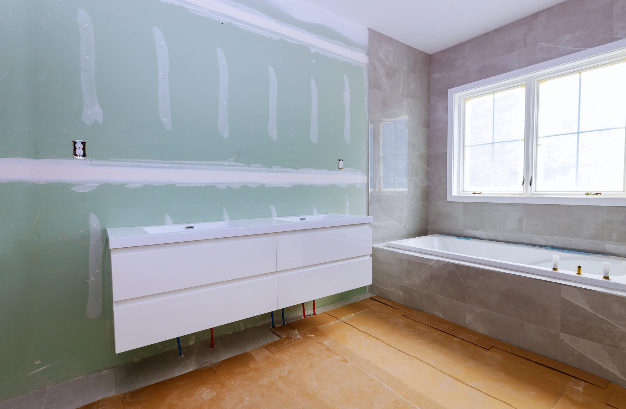 DIY vs Professional Bathroom Remodeling: What's Right for You?