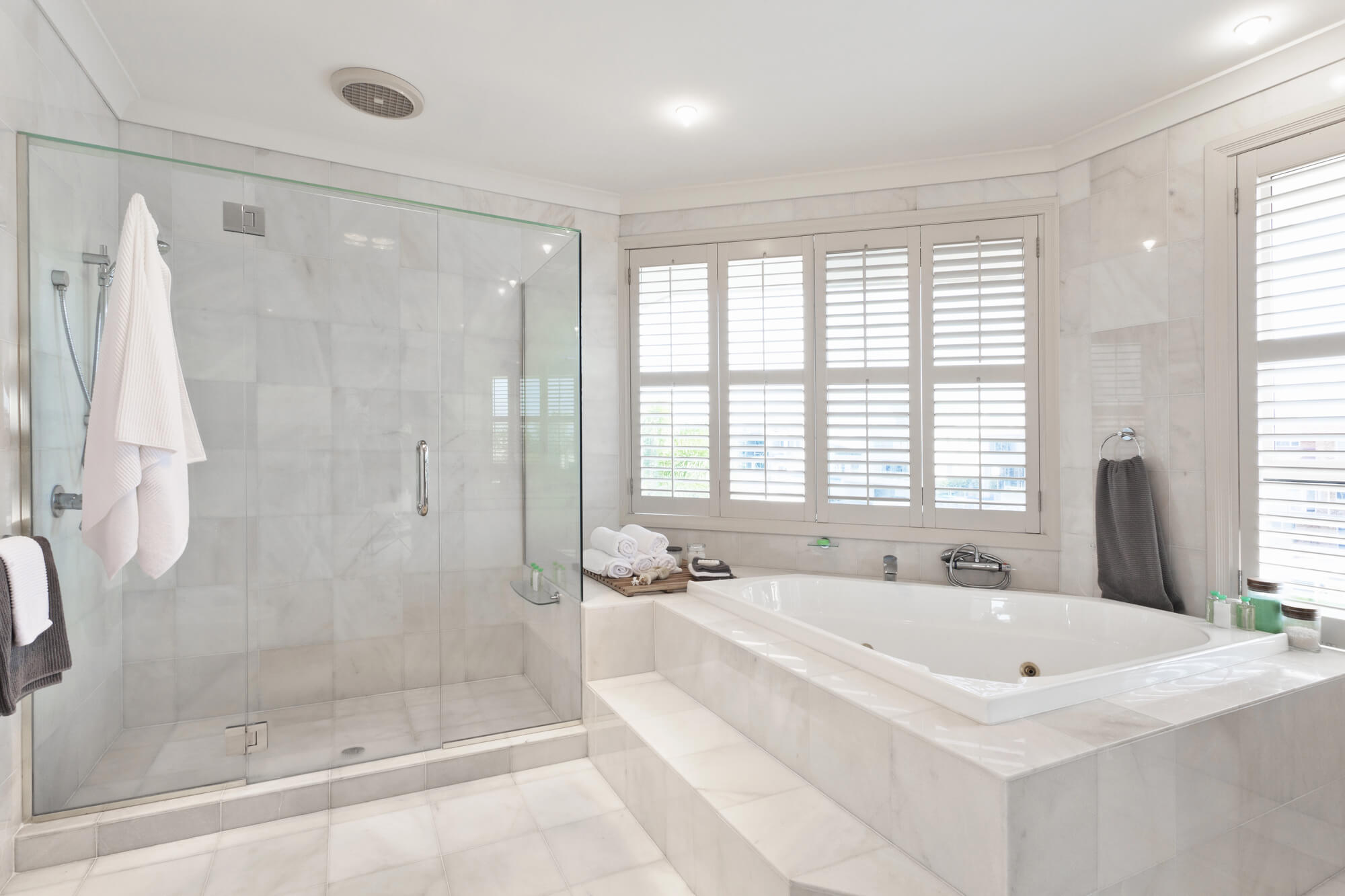 Shower vs. Tub Pros and Cons for Your Bathroom